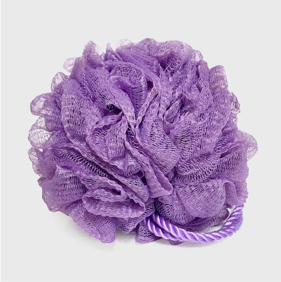 A nylon mesh loofah sponge
